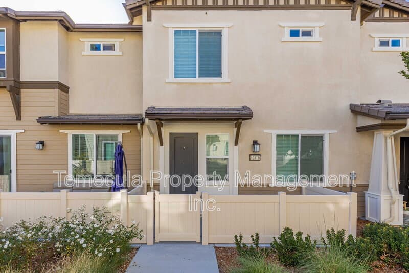 Temecula House: 32416 Tannat Drive Temecula
