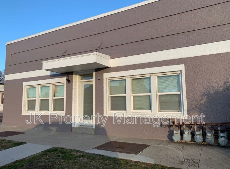 Black Eagle Condo: 1500 Smelter Ave