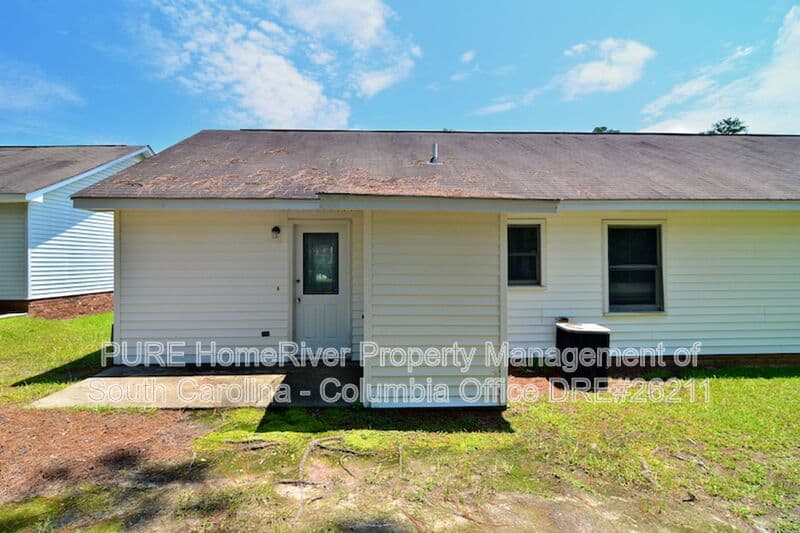 Columbia House: 22A Prices Ct