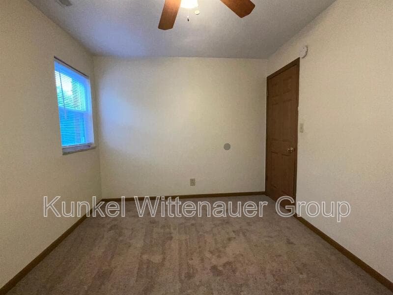Swansea Condo: 1811-4 Jamestown Road