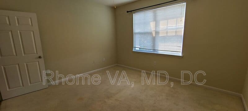 Herndon Condo: 12937 Centre Park Cir