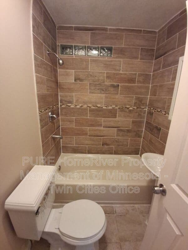 Saint Paul Condo: 1972 Minnehaha Ave E