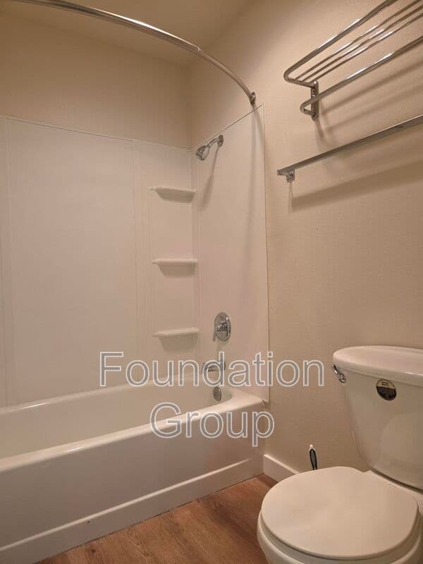 Seattle House: 400 10th Ave