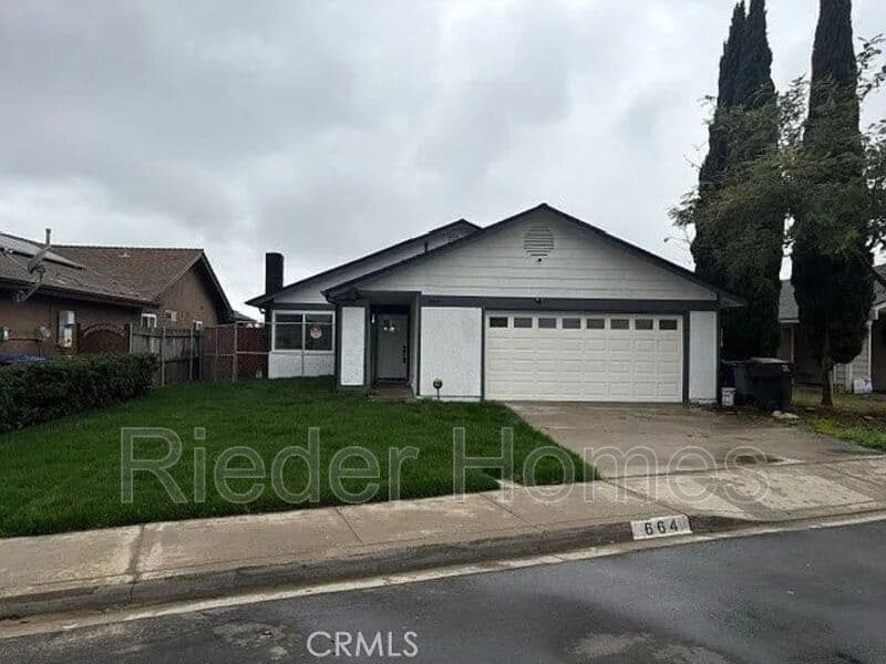 San Diego House: 664 Carefree Drive