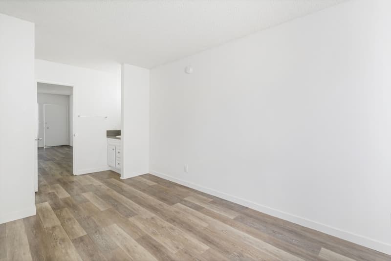 Los Angeles Condo: 12460 Culver Boulevard - 03