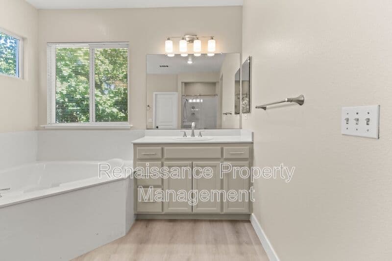 Manteca House: 1618 Matterhorn St.