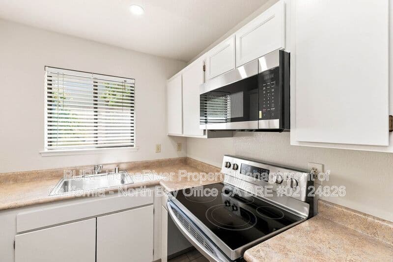 Santa Rosa Condo: 2518 Westberry Dr