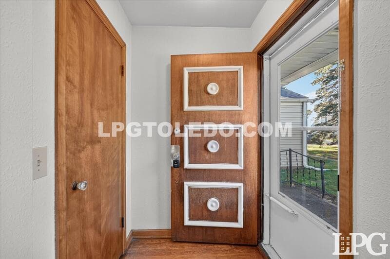 Toledo Condo: 3735 Shellbourne Rd.