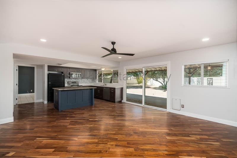Chandler House: 526 N Pepperwood Ct