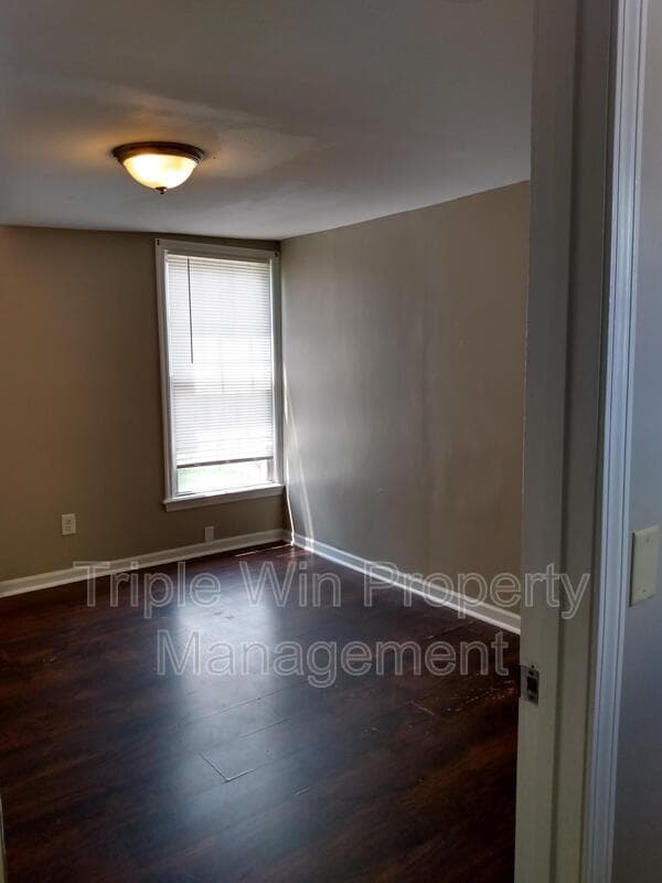St. Louis House: 236 Wachtel Ave