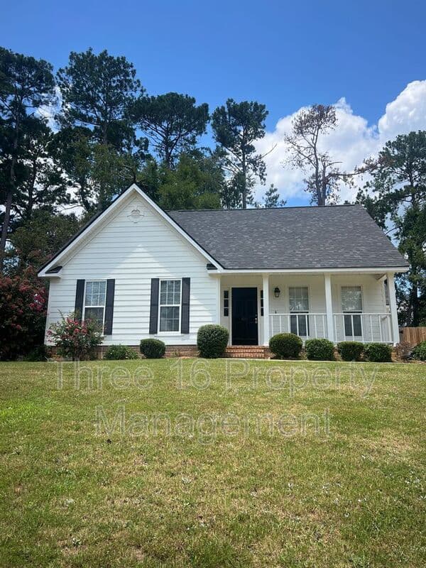 Evans House: 4211 Fairfield Cir