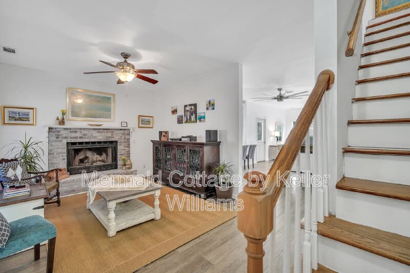 Ladys Island House: 19 LeMoyne Drive
