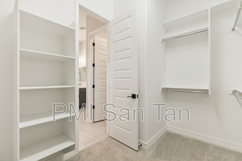 Queen Creek House: 20598 East Avenida Del Valle Court