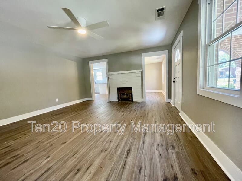 Phenix City House: 1720 19th Avenue