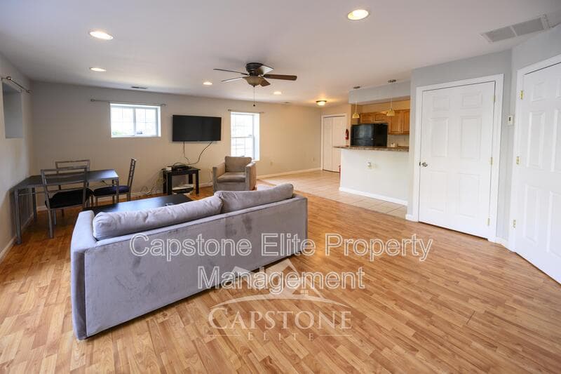 Newark Condo: 1 Cornerstone Lane