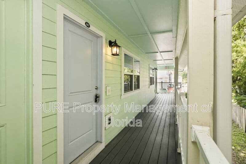 Ocala House: 318 NE 7 Terrace