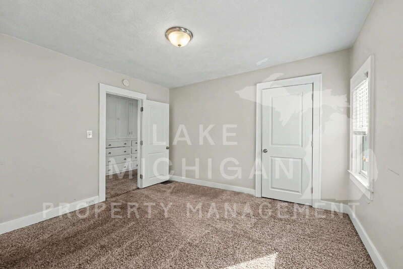 Grand Rapids House: 41 Diamond Ave NE