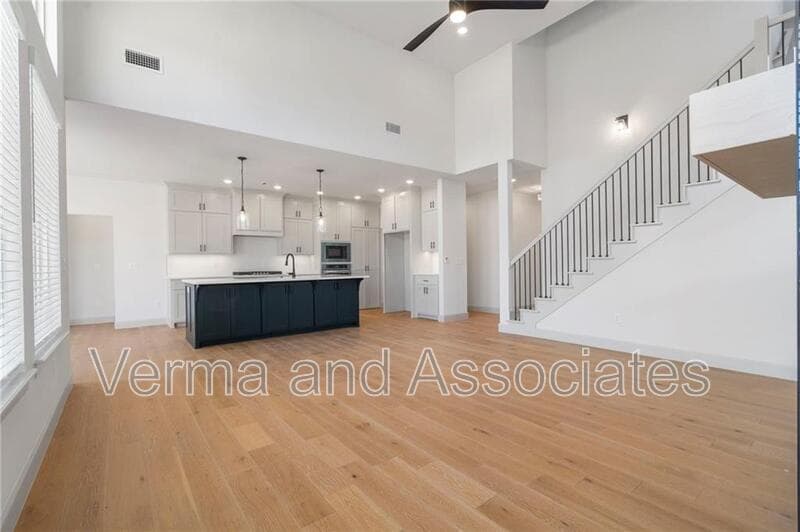 Centerton House: 1231 Mammoth St