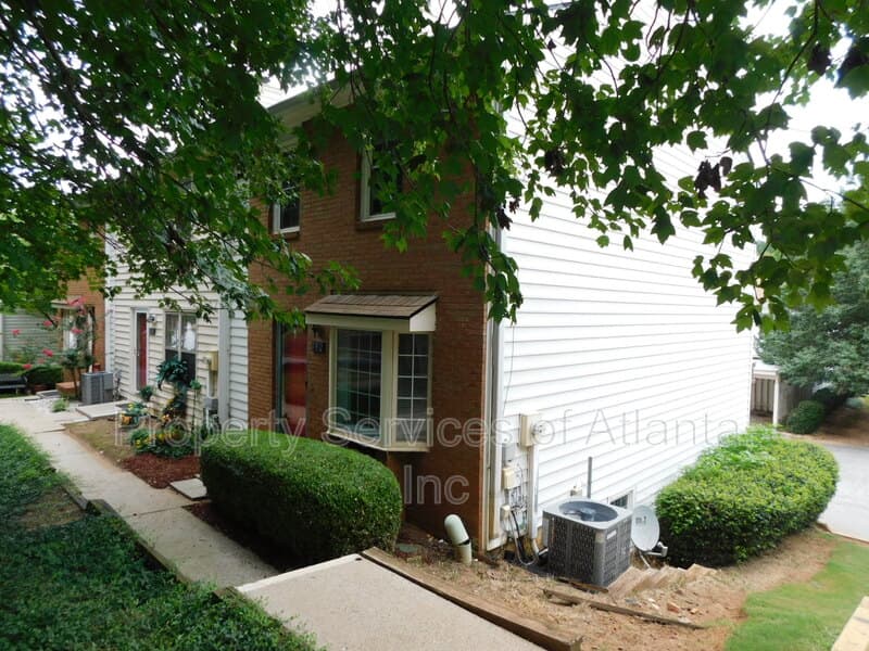 Roswell Townhome: 192 High Creek Dr