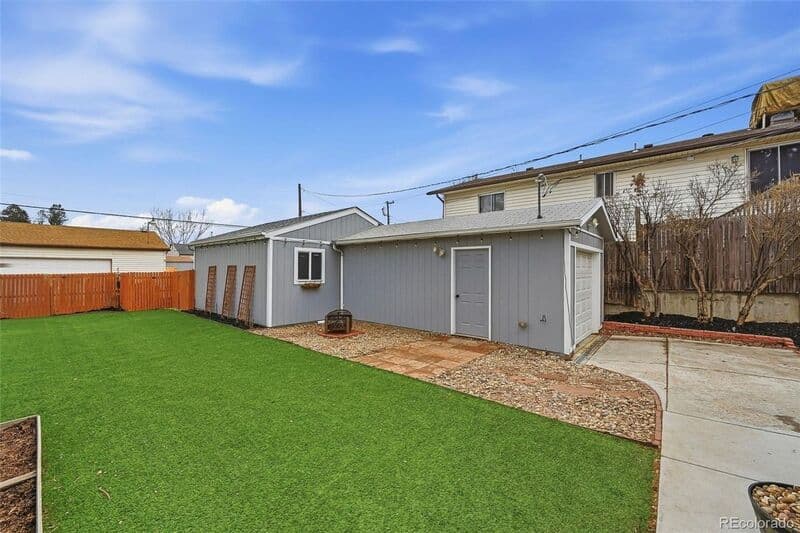 Englewood House: 3726 S Sherman St