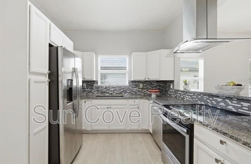 Tampa House: 2815 N Taliaferro Ave