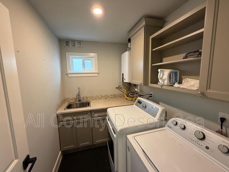 Huntington Beach House: 621 8th St
