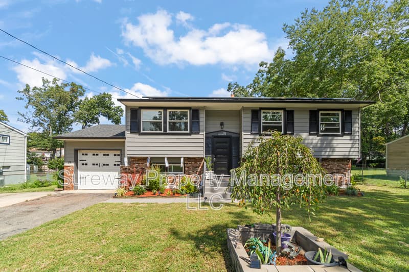 Browns Mills House: 211 California Trail