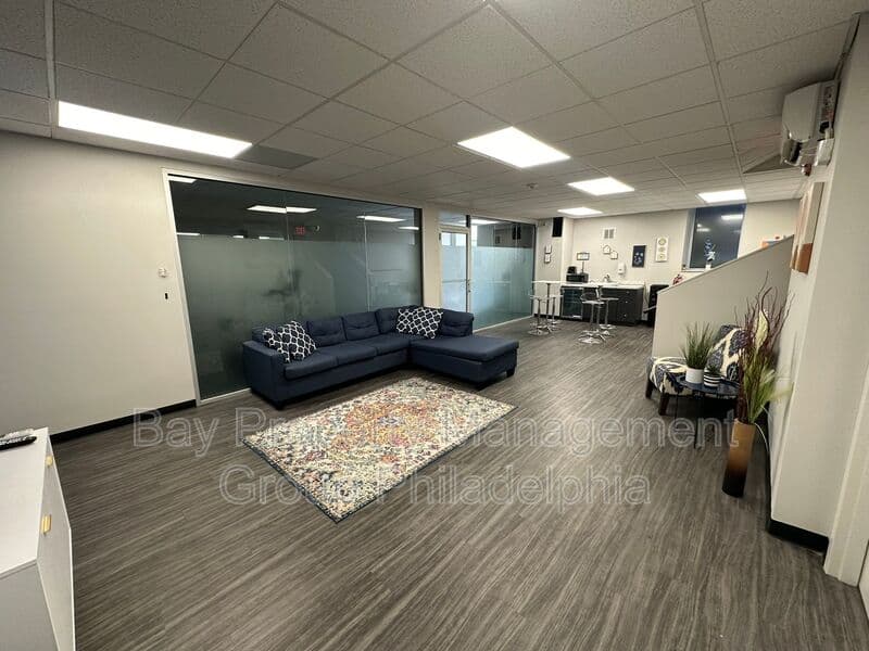Philadelphia Condo: 437 W School House Ln