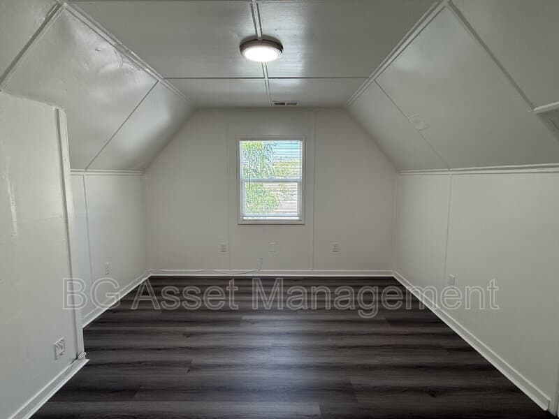 Oakland Condo: 7878 Ney Avenue