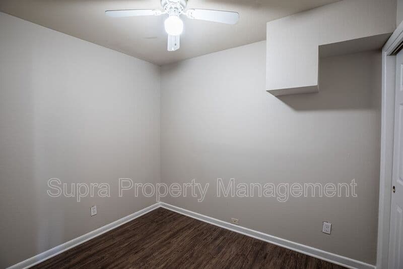 Jacksonville House: 6722 Frye Ave