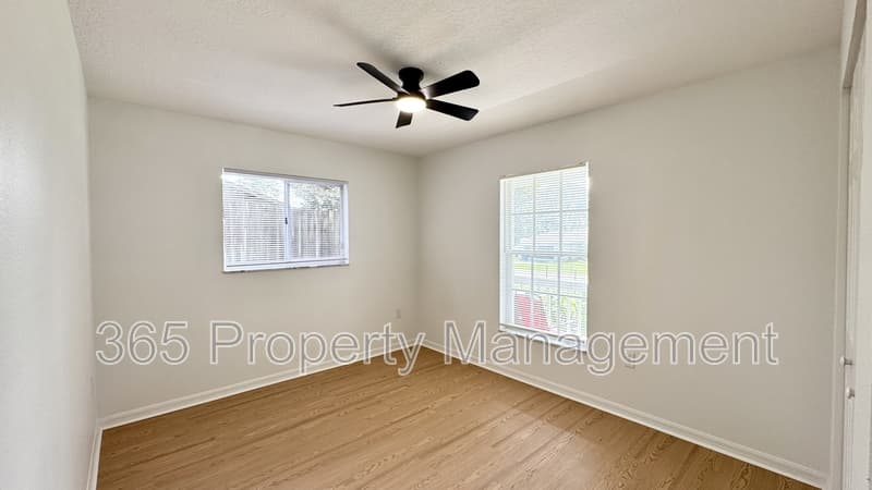 Spring Hill House: 12175 Katherwood Street