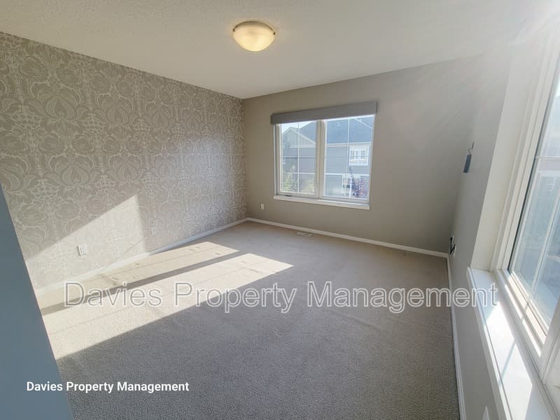 Edmonton Townhome: 603 Watt Boulevard SW