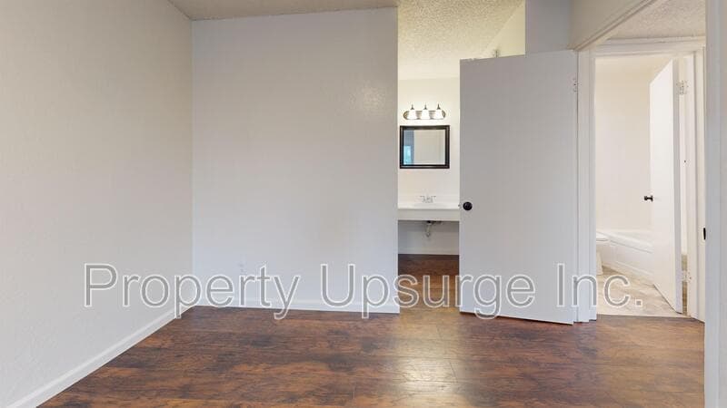 Yuba City Apartment: 330 Bird St