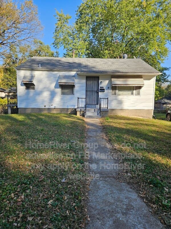 Saint Louis House: 10116 Cloverdale Dr