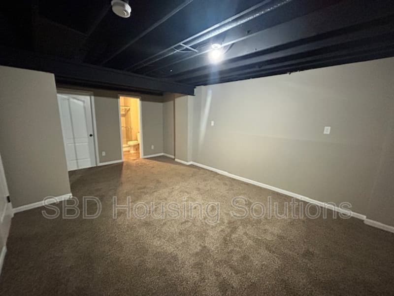 Blue Springs House: 8901 SW 8th St