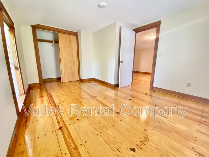 Hadley Condo: 37 Middle Street - 2