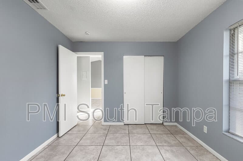 Dade City House: 9950 U.S. 98