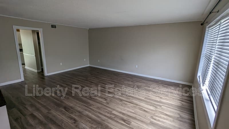 Hinesville Condo: 1100 Pineland Ave