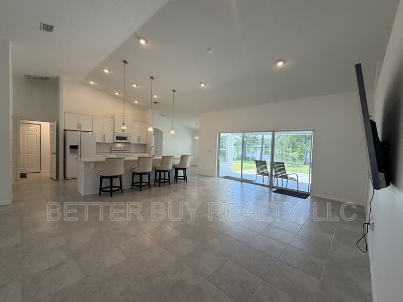 Palm Coast House: 16 Kalendar Court