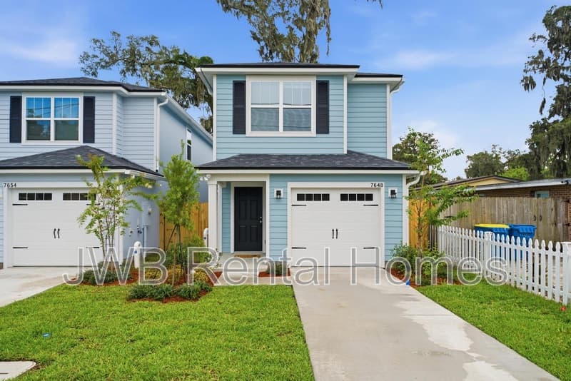 Jacksonville House: 7648 Eaton Ave