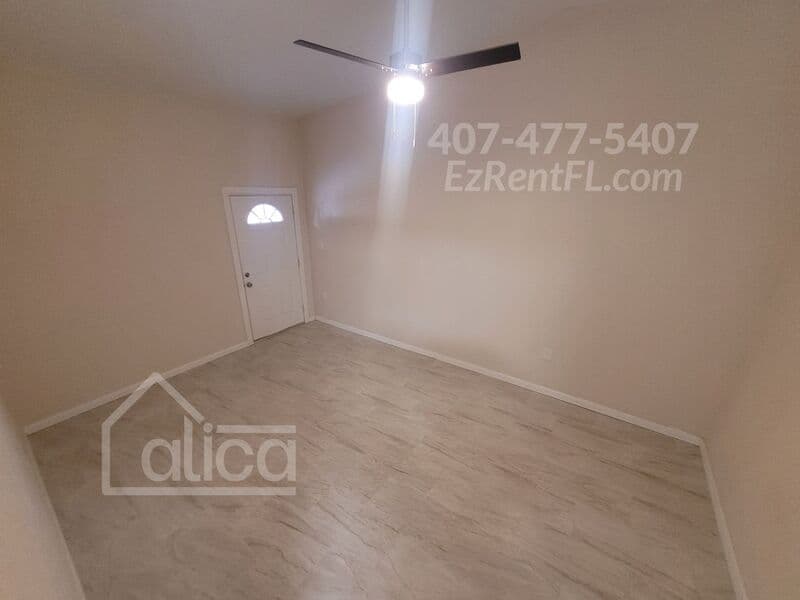 Orlando House: 1235 Emeralda Rd