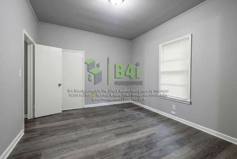 Milledgeville House: 1645 Vinson Hwy