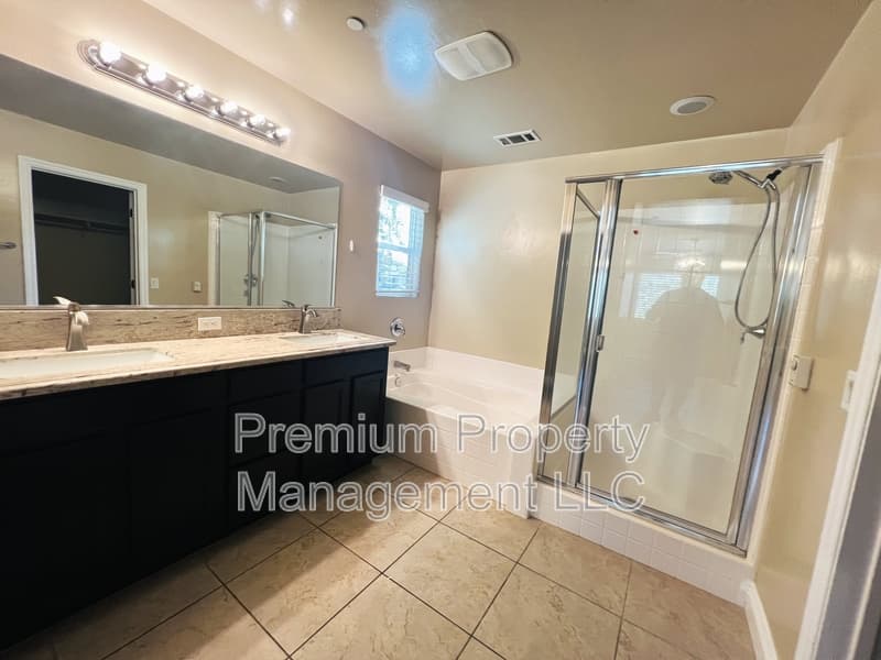 Bakersfield House: 8316 Prentice Hall Drive