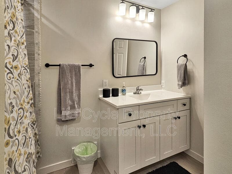 Muskegon Condo: 1852 Cedar Avenue - 1