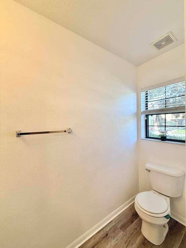 Brandon Townhome: 2516 Oleander Lakes Drive