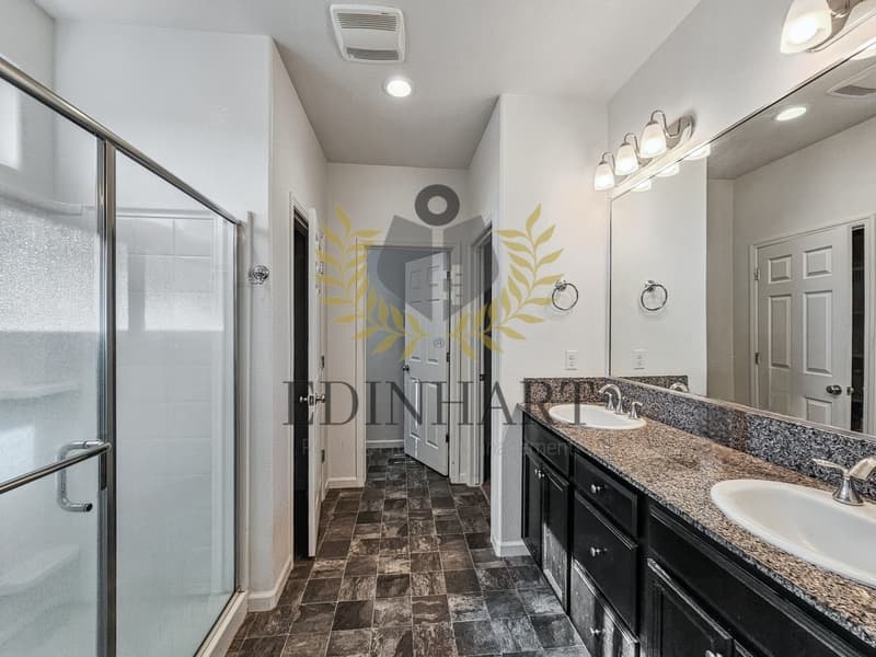 Fresno House: 6375 West Pico Avenue