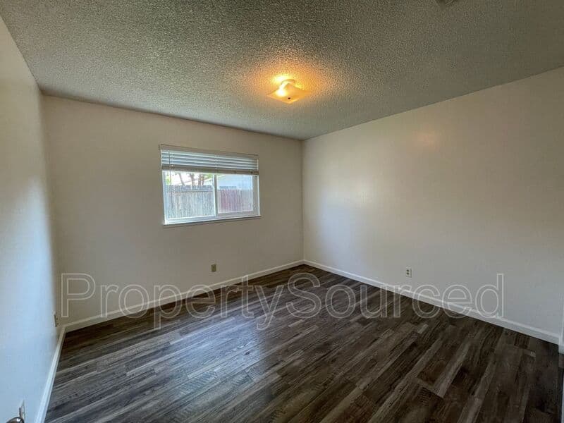 Manteca Condo: 1296 Spruce Lane
