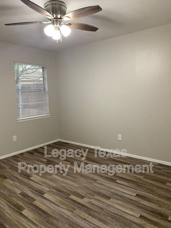 CLEBURNE Condo: 1410 Courtney Pl