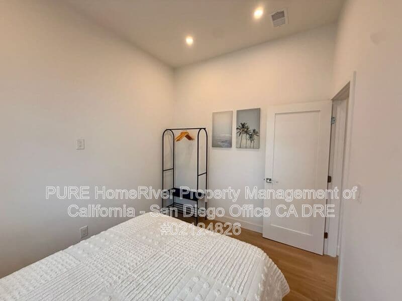 San Diego Condo: 2175 Bacon St