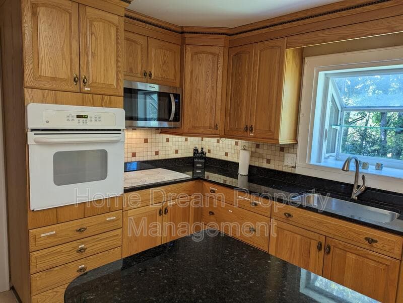 Fredericksburg House: 842 Spring Valley Dr A1